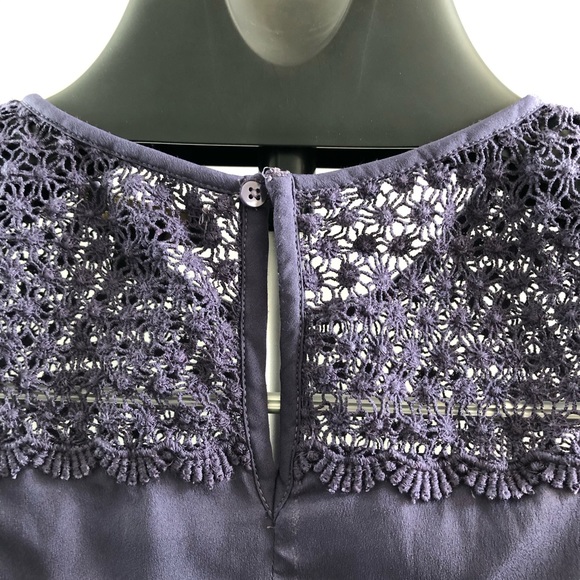 Sleeveless top from Banana Republic - Picture 5 of 5